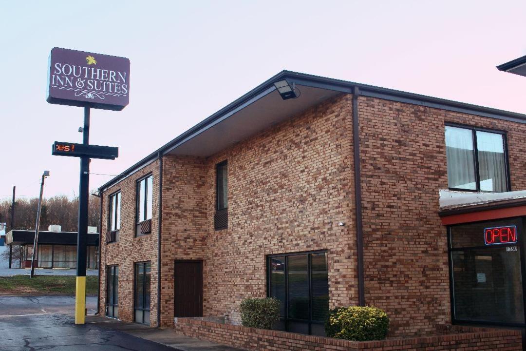 Southern Inn And Suites Spartanburg Esterno foto