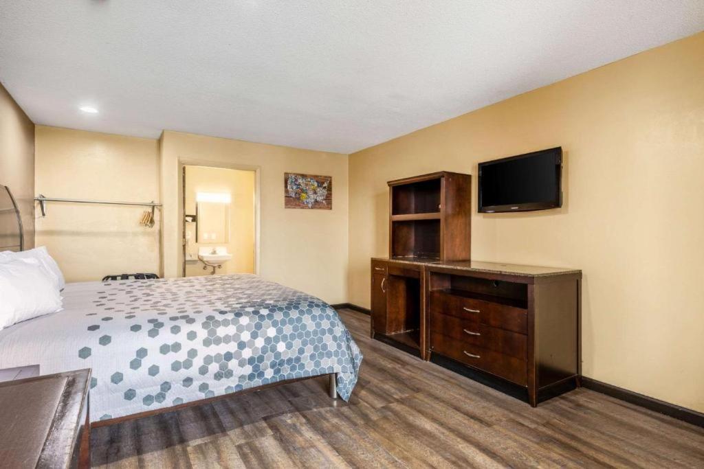 Southern Inn And Suites Spartanburg Esterno foto