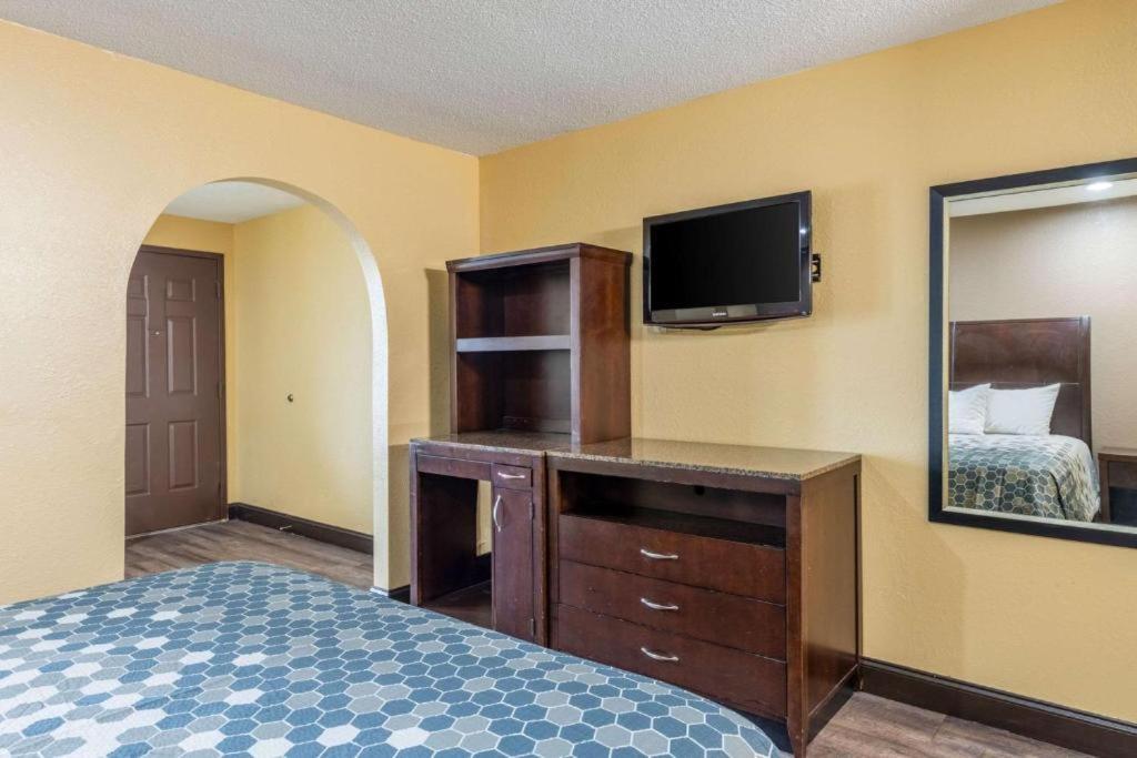 Southern Inn And Suites Spartanburg Esterno foto